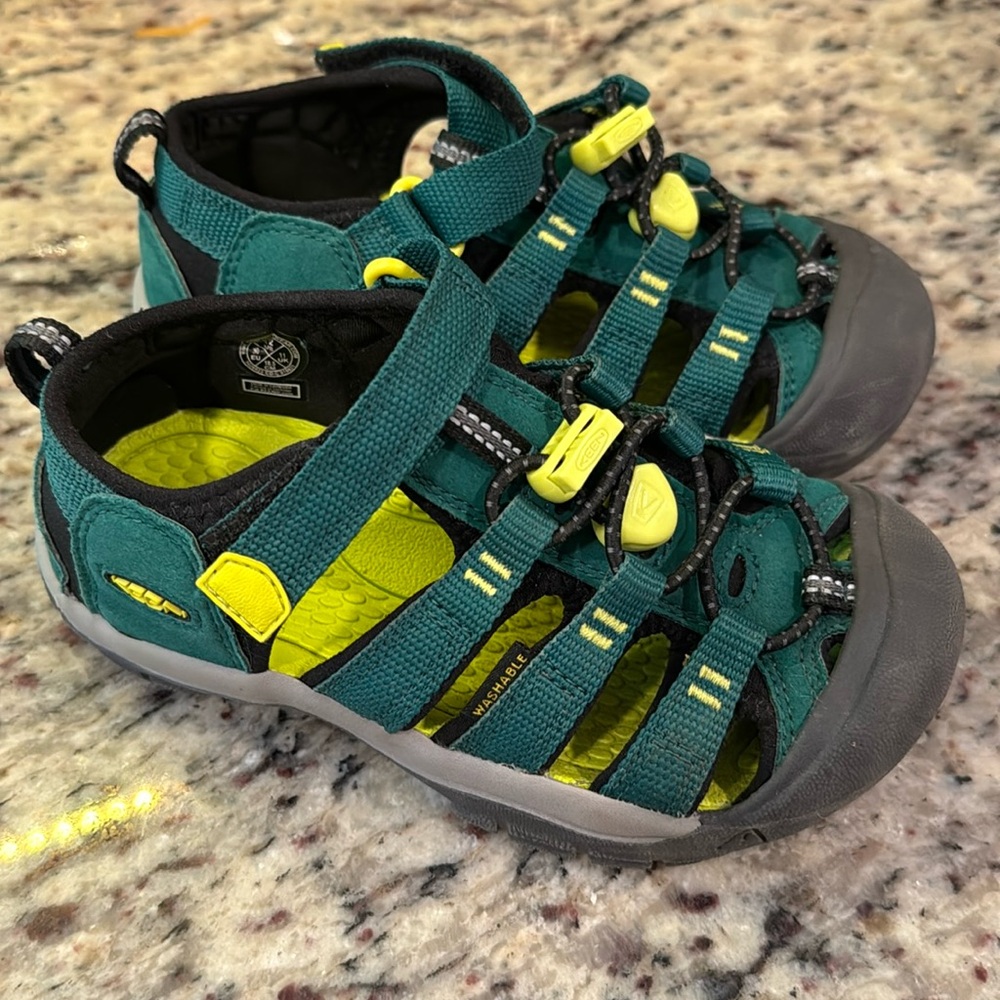 Keen Boys sandals size 12